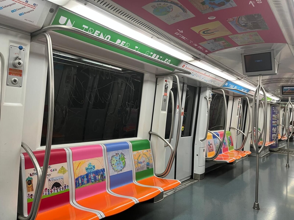 Un treno della metro firmato dai più piccoli