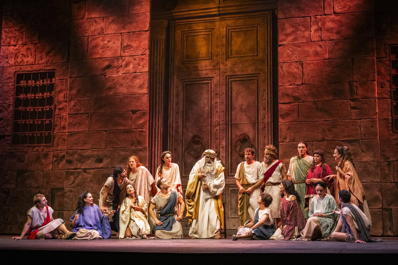 Enrico Brignano porta in scena “I 7 Re di Roma”