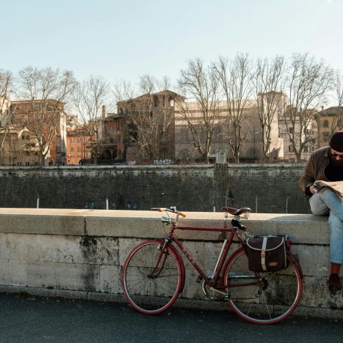 I segreti del Lungotevere: la ciclabile che attraversa la storia